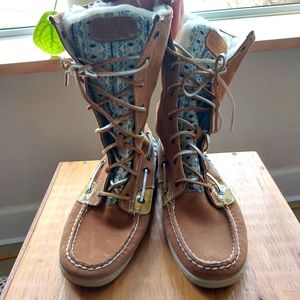 NWOT Sperry Top Sider Sheeps fur lined leather Boots